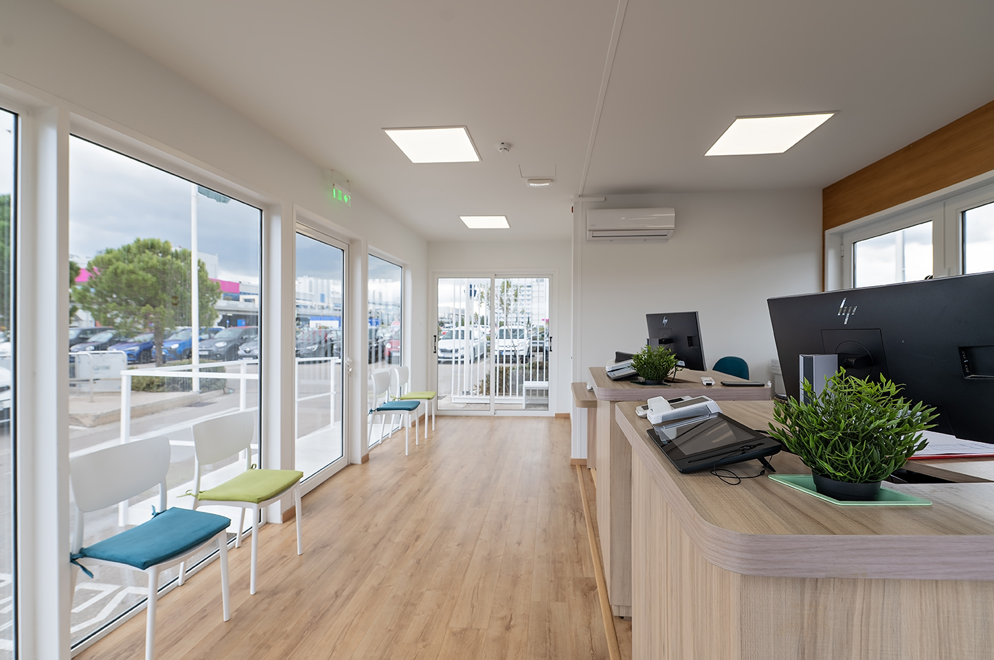 ΚΑΤΑΣΤΗΜΑΤΑ & ΧΩΡΟΙ ΑΝΑΨΥΧΗΣ